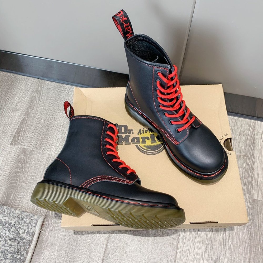 BRAND NEW Dr. Martens boot size 38（us7） - Picture 6 of 7